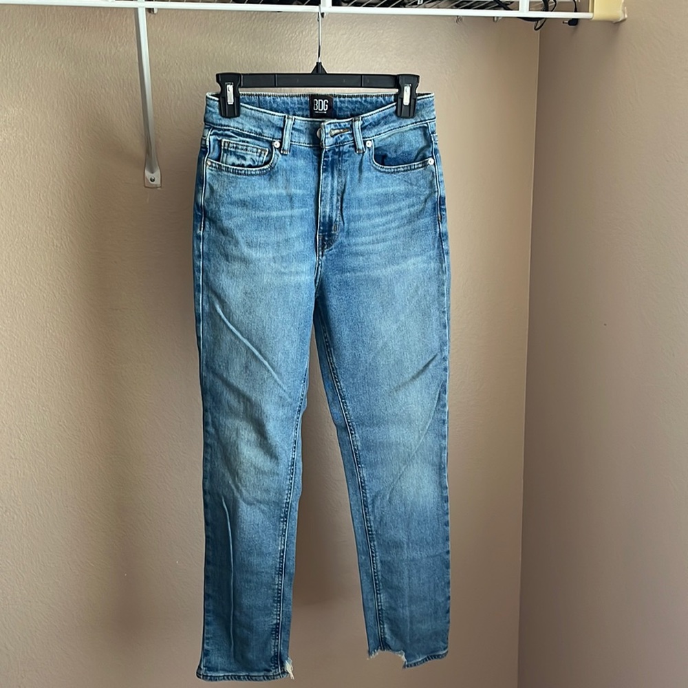 BDG Girlfriend High-Rise Jeans 💙